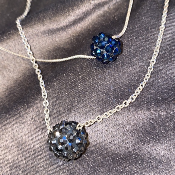 🌟2 matching necklaces! - Picture 2 of 3